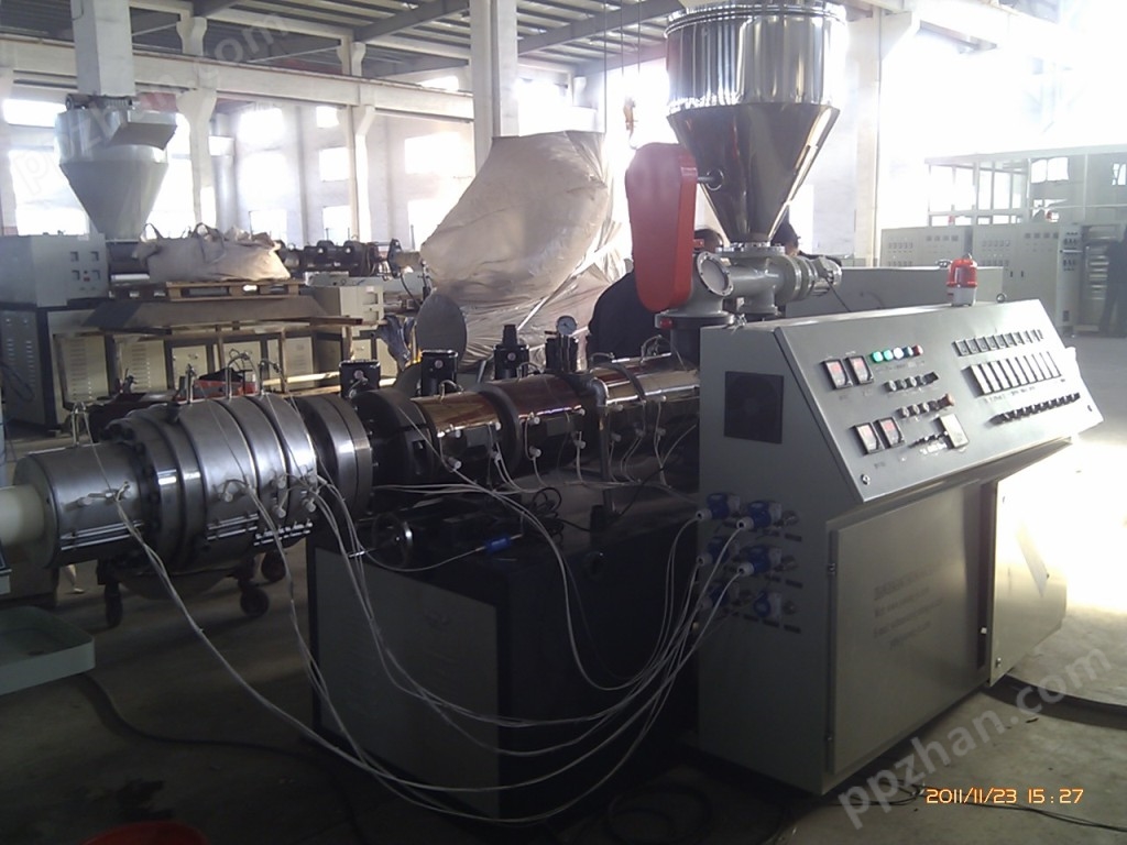 65 Conical Twin-screw Extruder.jpg
